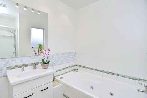 Photo of property in 97b Waltham Road, Sydenham, Christchurch, 8023