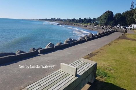 Photo of property in 1 Autere Street, Strandon, New Plymouth, 4312