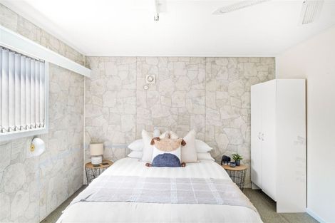 Photo of property in 121 Denise Crescent, Hornby, Christchurch, 8042