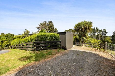 Photo of property in 206 Henwood Road, Paraite, New Plymouth, 4372