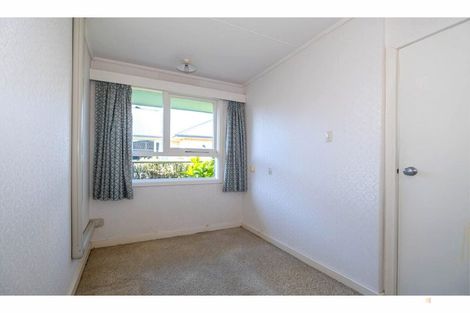 Photo of property in 1 Cashel Street, Waimate, 7924