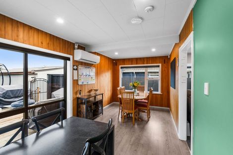 Photo of property in 41 Liverton Crescent, Bishopdale, Christchurch, 8053