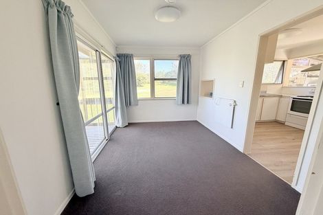 Photo of property in 14 Heather Place, Sunnynook, Auckland, 0620