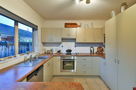 Photo of property in 22 Carisbrook Crescent, Papakura, 2110