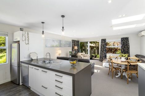 Photo of property in 8a Hollies Crescent, Johnsonville, Wellington, 6037