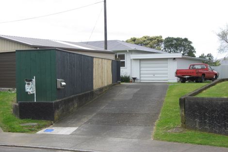 Photo of property in 8 Blenheim Place, Vogeltown, New Plymouth, 4310