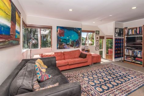 Photo of property in 6a Joll Street, Karori, Wellington, 6012