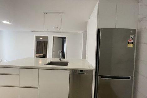 Photo of property in 24a Lyons Avenue, Murrays Bay, Auckland, 0630