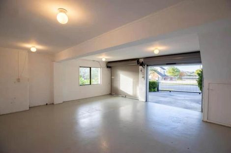 Photo of property in 30 Westpark Drive, West Harbour, Auckland, 0618