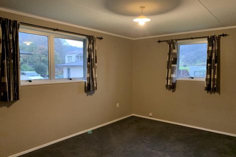 Photo of property in 34 Ongo Road, Hunterville, 4730