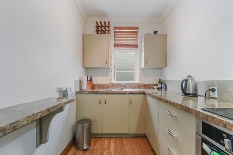 Photo of property in 11-19 Wellington Street, Picton, 7220