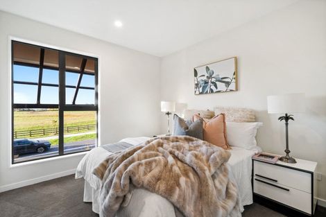 Photo of property in 1 Dorset Down Drive, Karaka, 2580