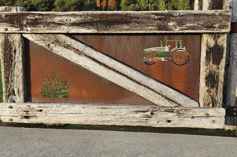 Photo of property in 530 Kahikatea Flat Road, Waitoki, Kaukapakapa, 0871