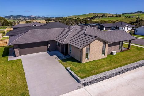 Photo of property in 33 Admiralty Drive, Haruru, 0204