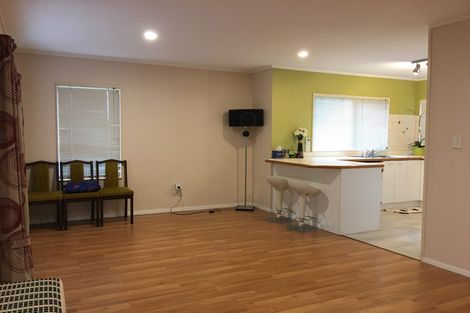 Photo of property in 18 Mercury Lane, Windsor Park, Auckland, 0632