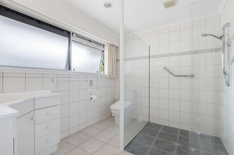 Photo of property in 25 Barraud Place, Pukehangi, Rotorua, 3015