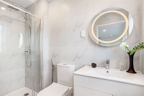 Photo of property in 96b Sturges Road, Henderson, Auckland, 0612