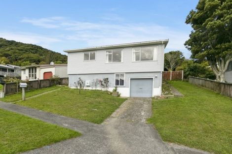 Photo of property in 30 Antrim Crescent, Wainuiomata, Lower Hutt, 5014