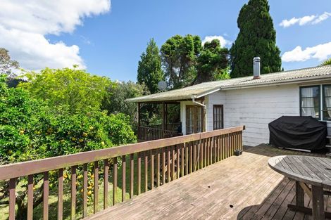 Photo of property in 18 School Road, Riverhead, 0820