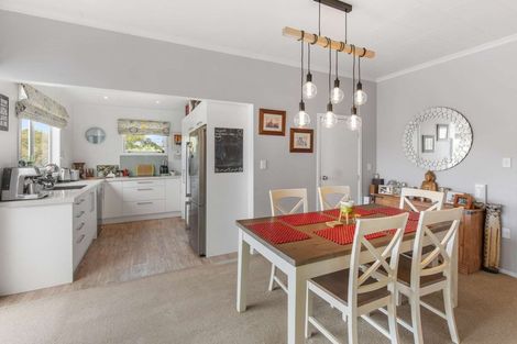 Photo of property in 15 Frankley Road, Westown, New Plymouth, 4310