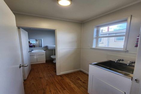 Photo of property in 27b West Coast Road, Glen Eden, Auckland, 0602