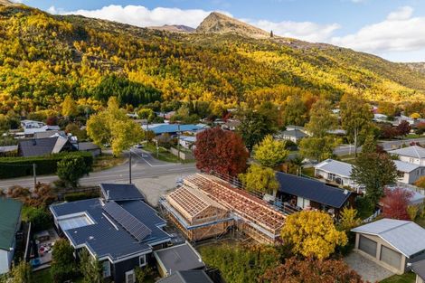 Photo of property in 38 Centennial Avenue, Arrowtown, 9302