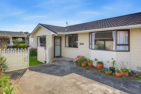 Photo of property in 43 Belvedere Avenue, Waikanae, 5036