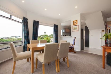 Photo of property in 1 Baring Terrace, Strandon, New Plymouth, 4312