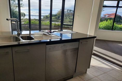 Photo of property in 27c Tamaki Bay Drive, Pakuranga, Auckland, 2010