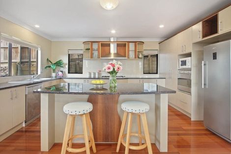 Photo of property in 21 Ridge Valley Drive, Browns Bay, Auckland, 0630