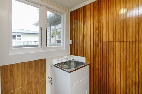 Photo of property in 9 Lewis Place, Highbury, Palmerston North, 4412