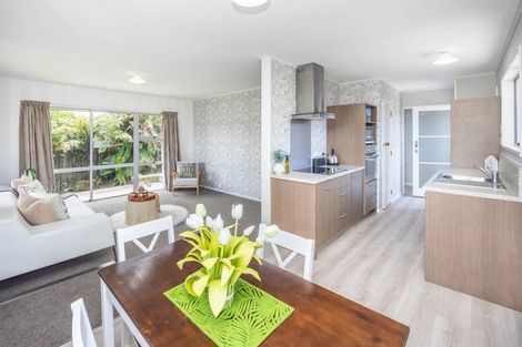 Photo of property in 35 Karen Crescent, Dinsdale, Hamilton, 3204