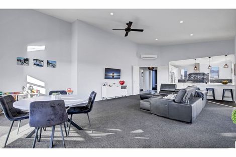 Photo of property in 33 Highgate Drive, Rangiora, 7400