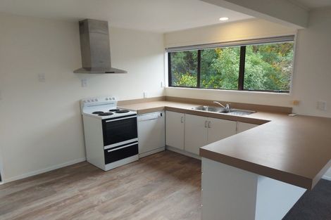 Photo of property in 66 Miromiro Road, Normandale, Lower Hutt, 5010