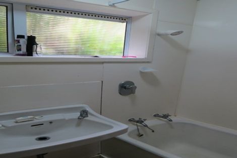 Photo of property in 42 Moana Road, Kelburn, Wellington, 6012