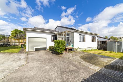 Photo of property in 1/93 Aviemore Drive, Highland Park, Auckland, 2010