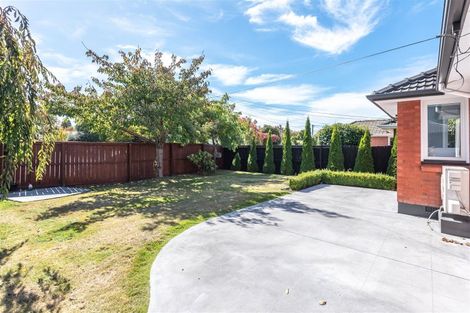 Photo of property in 27 Beatrice Place, Avonhead, Christchurch, 8042