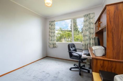 Photo of property in 10 Stallard Place, Glen Eden, Auckland, 0602