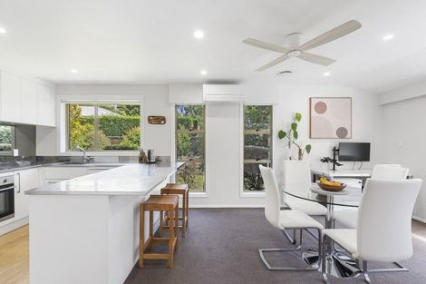 Photo of property in 2/54 Heretaunga Square, Silverstream, Upper Hutt, 5019