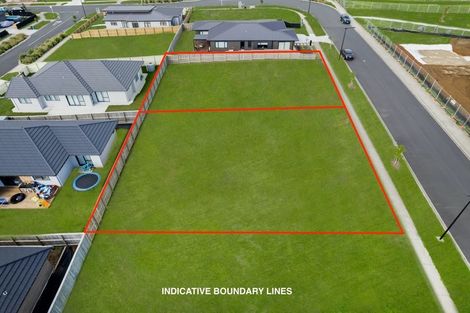 Photo of property in 14 Booker Drive, Tuakau, 2121