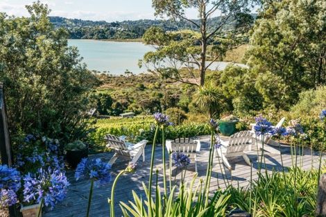 Photo of property in 1 Margaret Reeve Lane, Waiheke Island, 1971