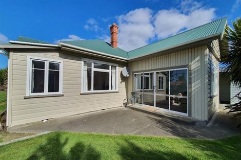 Photo of property in 1 Edward Street, Waimate, 7924