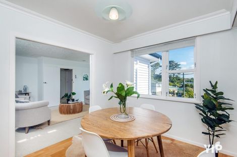 Photo of property in 23 Omega Street, Newlands, Wellington, 6037
