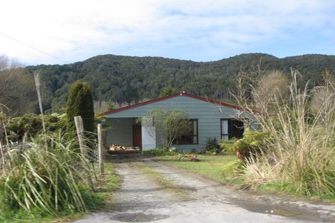 Photo of property in 41 Oxford Street, Taylorville, Greymouth, 7805