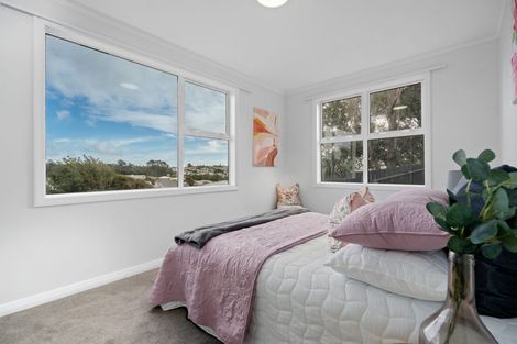 Photo of property in 8 Penguin Grove, Waitangirua, Porirua, 5024