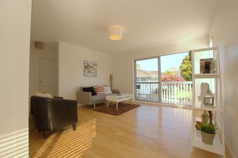 Photo of property in 9 Barnfield Place, Glendene, Auckland, 0602