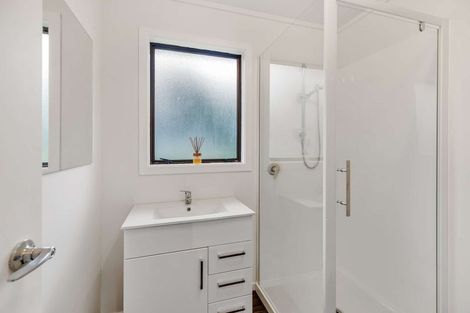 Photo of property in 6 Kirkcaldie Grove, Levin, 5510