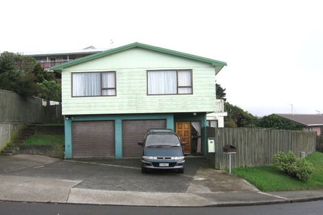 Photo of property in 29 Fitzpatrick Street, Newlands, Wellington, 6037