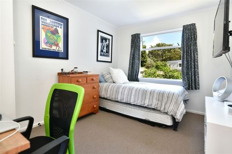 Photo of property in 31 Hammond Avenue, Hatfields Beach, Orewa, 0931