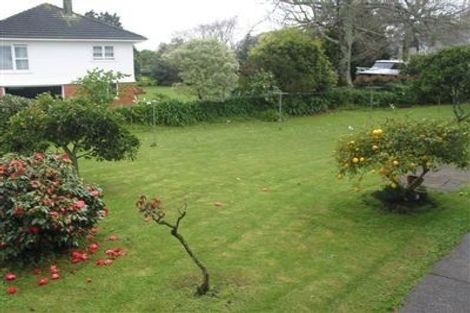 Photo of property in 3/19 Lake Pupuke Drive, Takapuna, Auckland, 0622